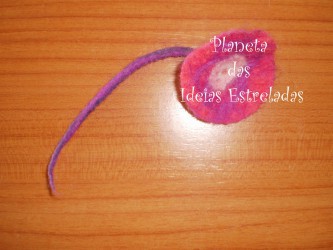 Pregadeira flor feltro